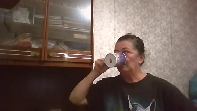 GypsiQueen2 online show from 09-27-25, 07:53