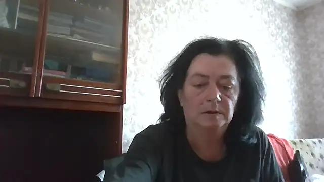 Snapshot of GypsiQueen2 chatting on 07-03-26, 06:20 GypsiQueen2 online show from 07-03-26, 06:20