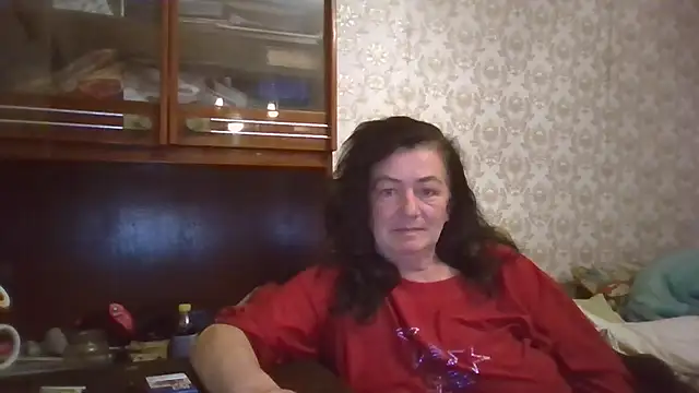 GypsiQueen2 online show from 10-28-25, 04:06