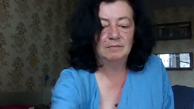 Snapshot of GypsiQueen2 chatting on 07-19-26, 08:12 GypsiQueen2 online show from 07-19-26, 08:12