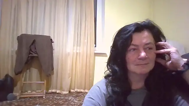 GypsiQueen2 online show from 01-06-26, 06:12