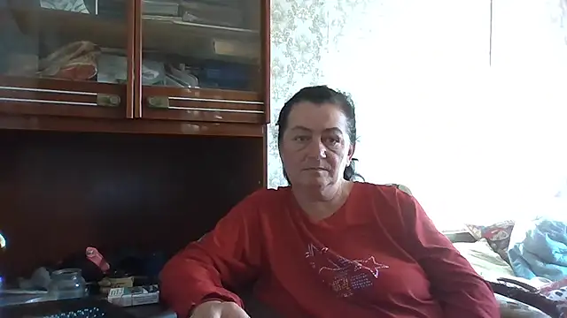 GypsiQueen2 online show from 10-29-25, 12:04