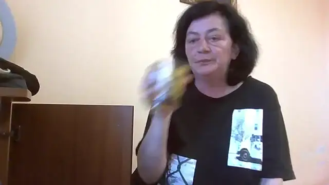 GypsiQueen2 online show from 05-05-26, 05:16