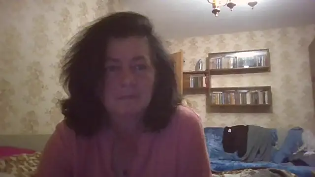 Snapshot of GypsiQueen2 chatting on 07-17-26, 07:33 GypsiQueen2 online show from 07-17-26, 07:33