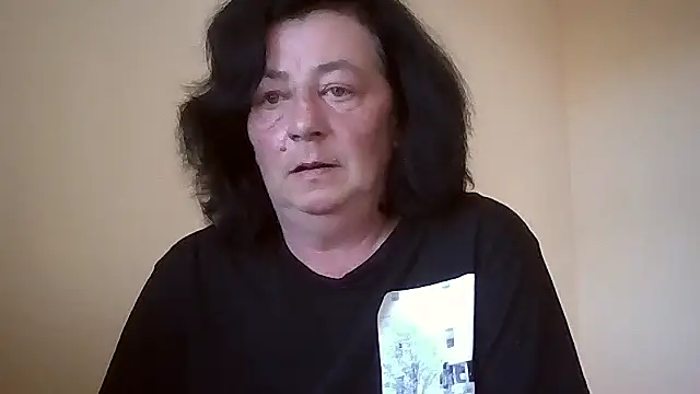 GypsiQueen2 online show from 05-13-26, 04:03
