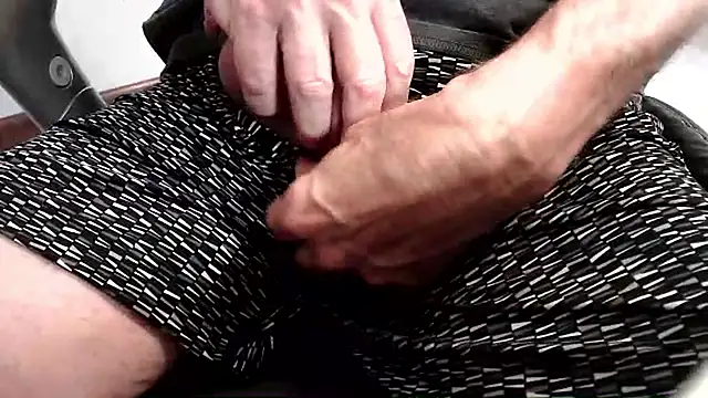 Cheaptriterry online show from 09-15-25, 05:13