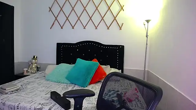 naughty girl 4u online show from 10-02-25, 08:34