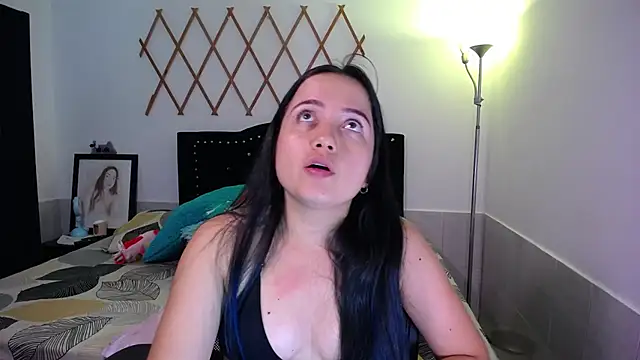 naughty girl 4u online show from 09-18-25, 08:23