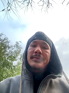 juniiorre online show from 10-25-25, 04:18