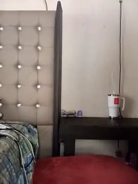 Snapshot of Aaaliyah445 chatting on 09-29-25, 08:10 Aaaliyah445 online show from 09-29-25, 08:10