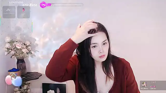 Snapshot of SHY-_-girl chatting on 10-28-25, 12:04 SHY- -girl online show from 10-28-25, 12:04