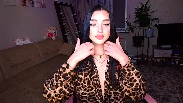   Malika   online show from 10-23-25, 03:10