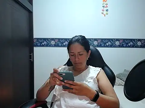 sharoon cheerry online show from 09-10-25, 09:52