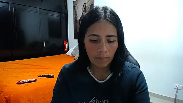 Snapshot of sharoon_cheerry chatting on 02-12-26, 01:38 sharoon cheerry online show from 02-12-26, 01:38