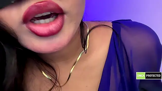 Hottie ishuu online show from 11-18-25, 06:22