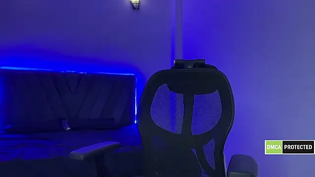 Hottie ishuu online show from 10-21-25, 06:51