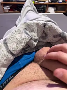 David19932908 online show from 03-12-25, 09:35