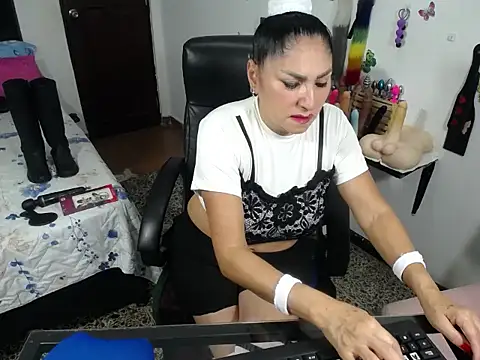 mature bigboobs10 online show from 03-01-26, 04:12