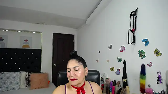 Snapshot of mature_bigboobs10 chatting on 06-27-26, 04:07 mature bigboobs10 online show from 06-27-26, 04:07