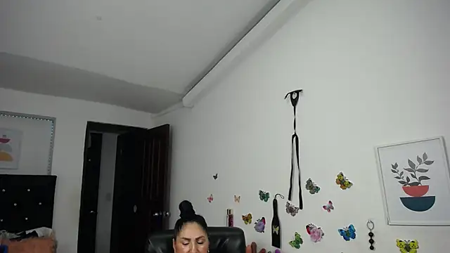 mature bigboobs10 online show from 09-13-25, 04:56