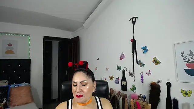 mature bigboobs10 online show from 10-31-25, 04:09