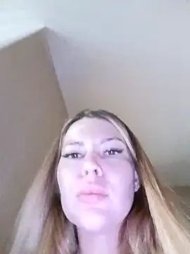 Lovers  Annn online show from 12-22-25, 04:34