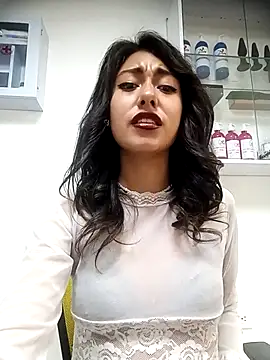 Snapshot of Scarlet_wd18 chatting on 03-18-25, 02:40 Scarlet wd18 online show from 03-18-25, 02:40