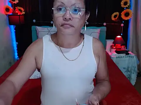 Snapshot of UrAsianPrincessDanie chatting on 02-04-26, 03:07 UrAsianPrincessDanie online show from 02-04-26, 03:07