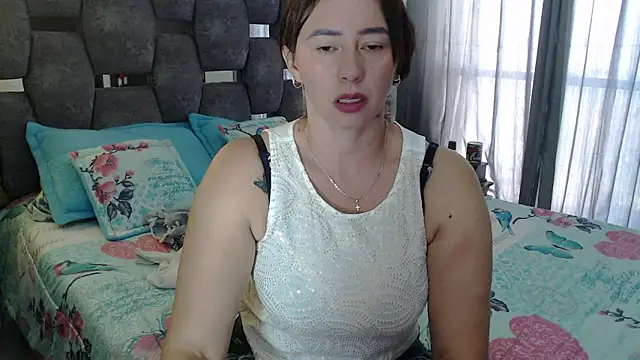 sara hott 1 online show from 02-28-26, 02:17