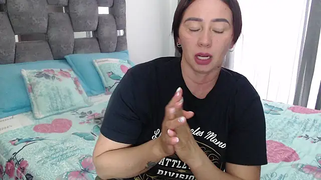 sara hott 1 online show from 03-12-26, 07:40