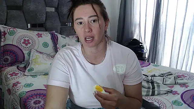 sara hott 1 online show from 04-08-26, 03:24