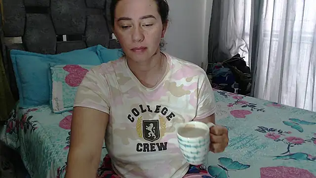 sara hott 1 online show from 03-23-26, 01:33