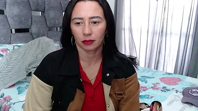 sara hott 1 online show from 09-26-25, 08:05