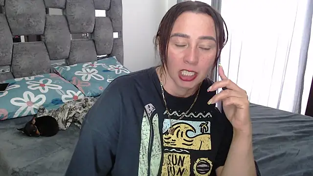 sara hott 1 online show from 05-14-26, 05:21