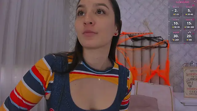 Pia Johnson  online show from 10-31-25, 11:40