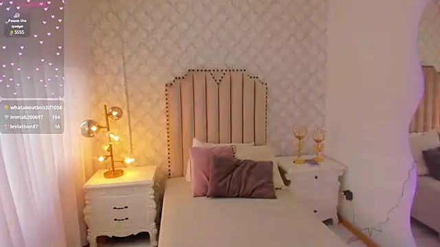 Pia Johnson  online show from 03-07-25, 05:28