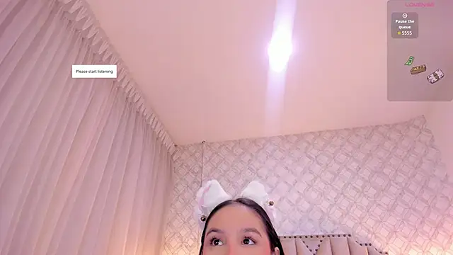 Pia Johnson  online show from 09-15-25, 11:43