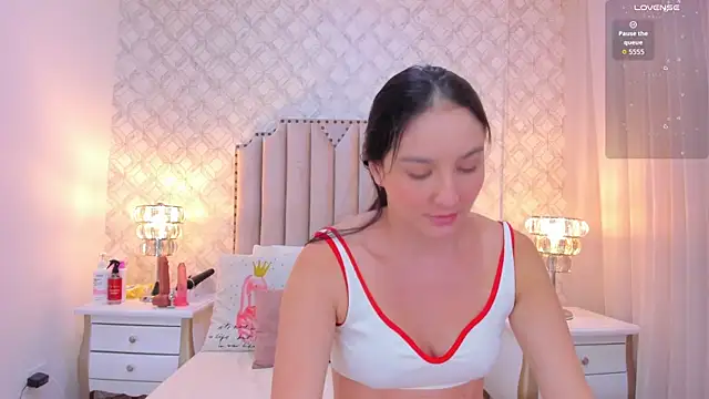 Pia Johnson  online show from 03-30-26, 11:55