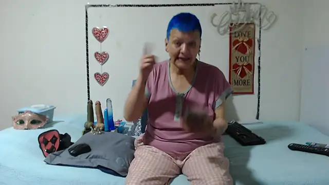 loquitaqueen011 online show from 11-26-25, 02:39