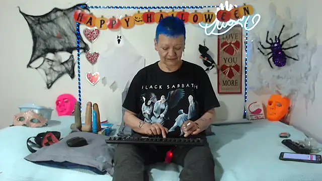 loquitaqueen011 online show from 10-13-25, 08:54