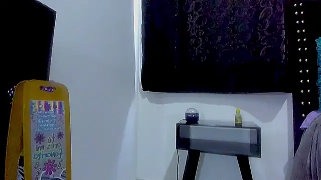 amareto queen online show from 09-25-25, 09:43