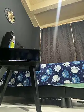 amareto queen online show from 04-17-26, 09:06