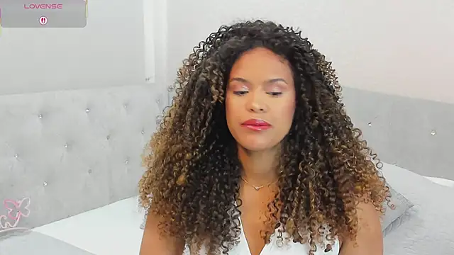 Snapshot of Amelia_bss chatting on 02-12-26, 02:17 Amelia bss online show from 02-12-26, 02:17