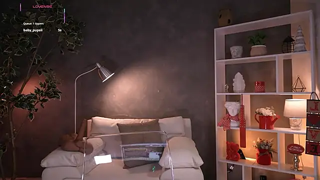 RedJasmine  online show from 03-20-26, 09:49