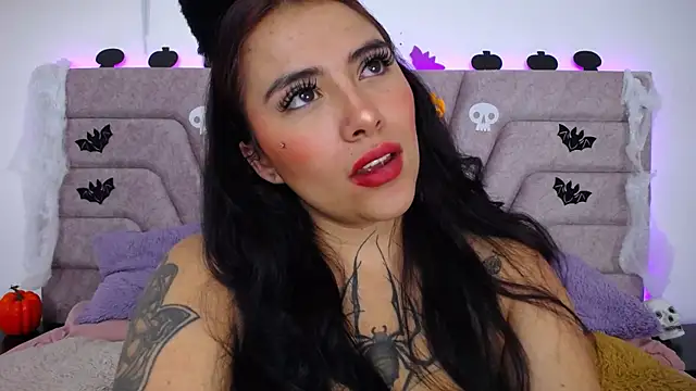 Jessica-Kraftt online show from 10-22-25, 12:43