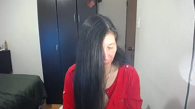 Snapshot of latin49 chatting on 04-13-26, 03:32 latin49 online show from 04-13-26, 03:32