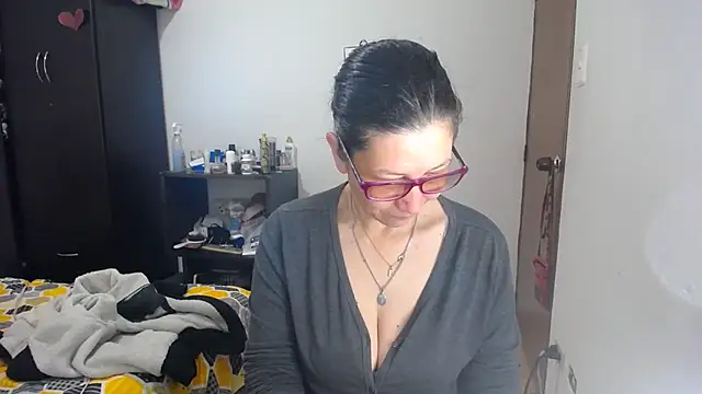 latin49 online show from 11-15-25, 04:49