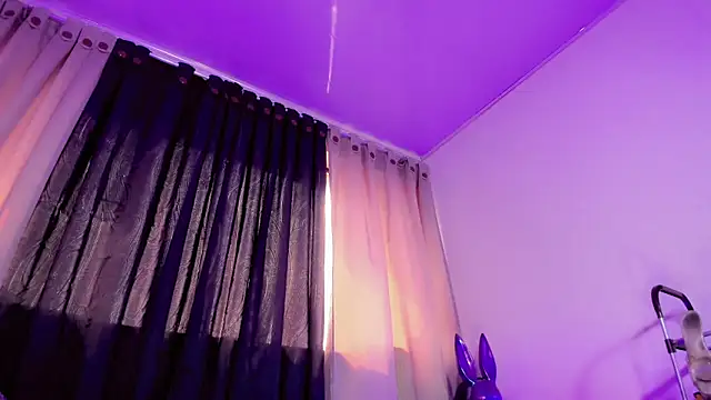 Snapshot of lesly_xx chatting on 02-27-26, 07:35 lesly xx online show from 02-27-26, 07:35