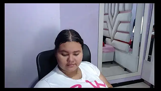 ValenTitis online show from 11-13-25, 08:24