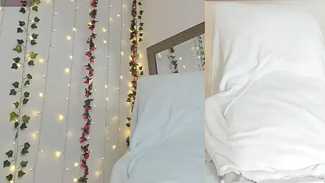 Snapshot of Soraya_Davis chatting on 02-03-26, 08:30 Soraya Davis online show from 02-03-26, 08:30